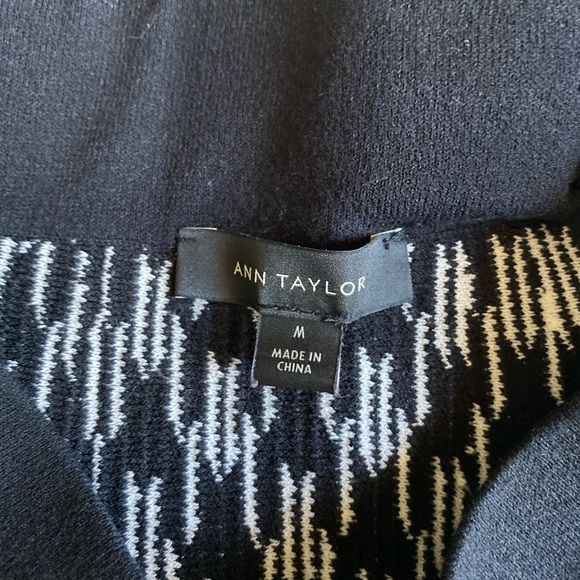 Ann Taylor Fit and Flare Skirt Houndstooth - Picture 2 of 3